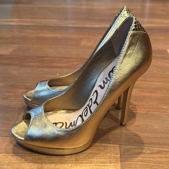 Sam Edelman Gold Peep Toe Pumps - Picture 4 of 6